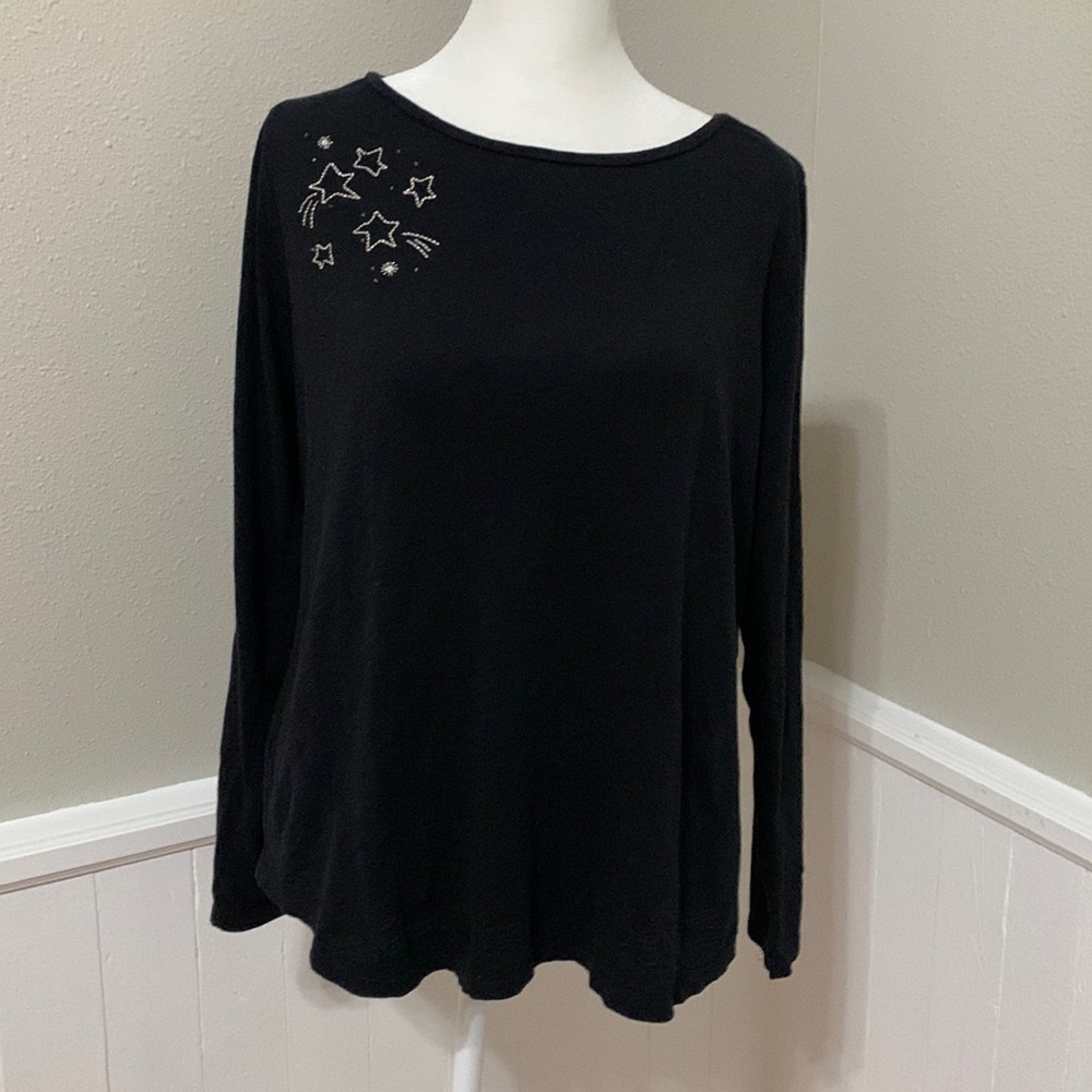 LOFT black tee shirt. Large. Excellent condition